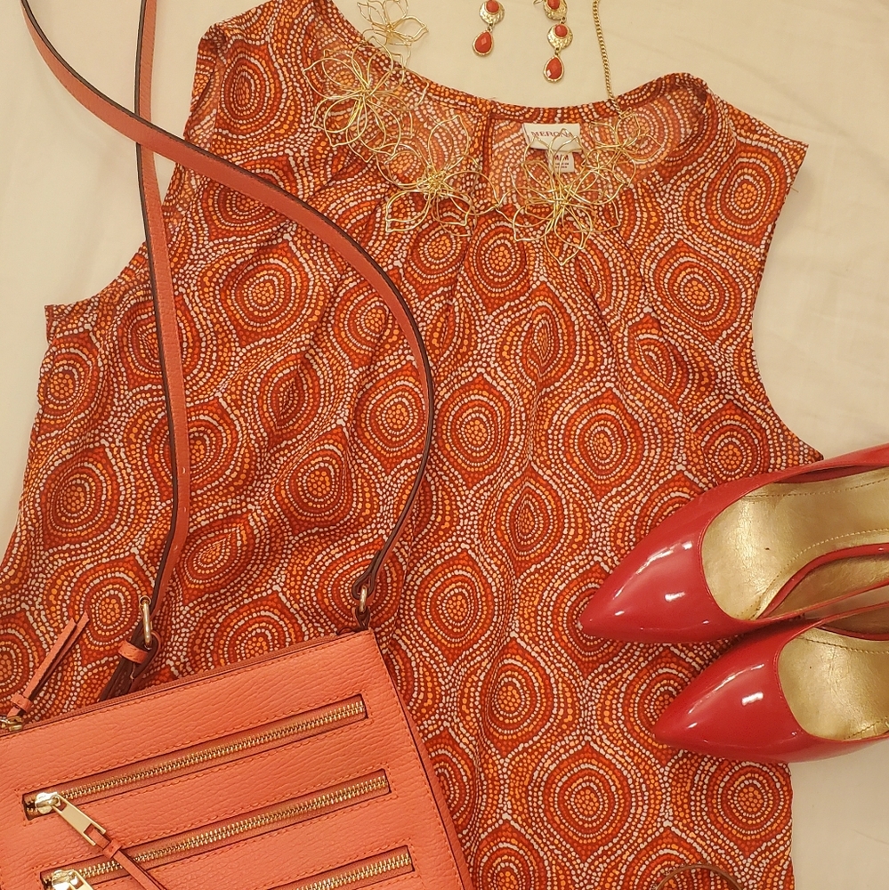 Sleeveless multi-color pattern flow-y blouse